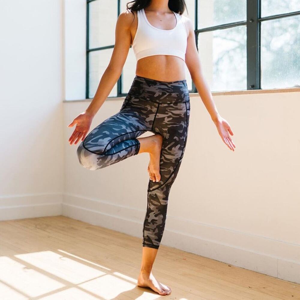 ZYIA Light and Tight‎ Crop in Camo.